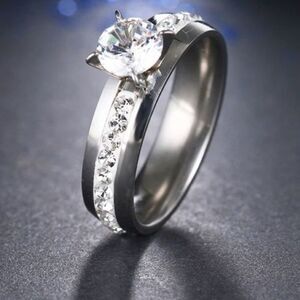 💥Titanium Zircon Solitaire Row Ring
